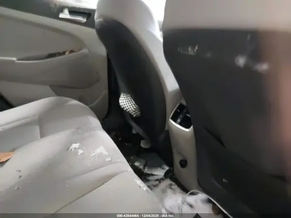 KM8J33AL9LU101360 2020 HYUNDAI TUCSON - Image 8