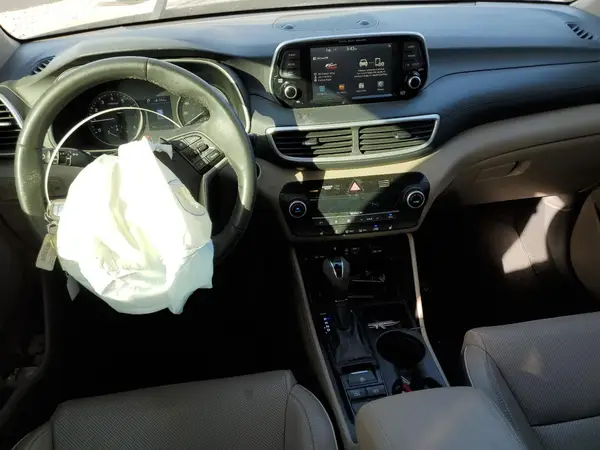 KM8J33AL9MU325620 2021 HYUNDAI TUCSON - Image 8