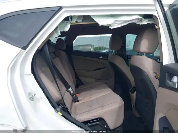 KM8J33AL9MU372713 2021 HYUNDAI TUCSON - Image 8