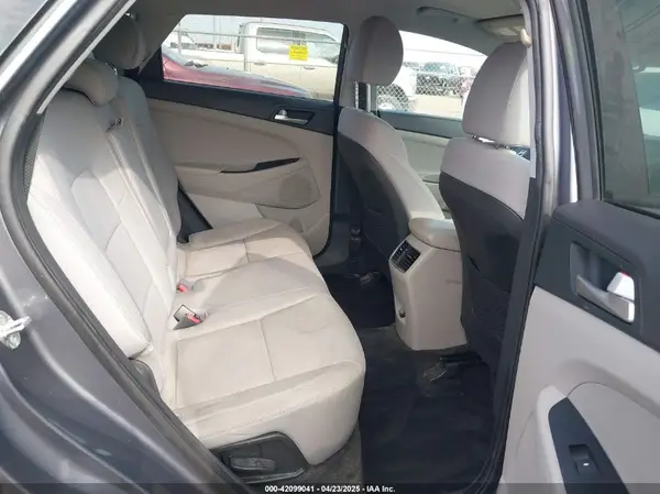 KM8J33AL9MU409114 2021 HYUNDAI TUCSON - Image 8