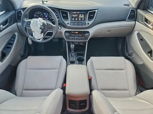 KM8J33ALXJU695146 2018 HYUNDAI TUCSON - Image 8