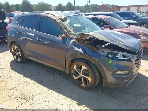 KM8J33ALXJU734205 2018 HYUNDAI TUCSON - Image 1