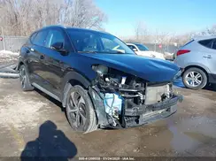 KM8J33ALXJU771481 2018 HYUNDAI TUCSON