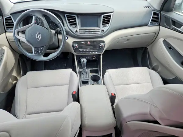KM8J33ALXJU822851 2018 HYUNDAI TUCSON - Image 8