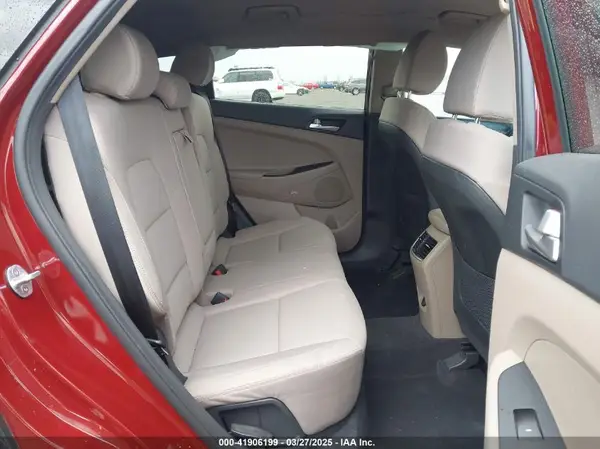KM8J33ALXKU855608 2019 HYUNDAI TUCSON - Image 8