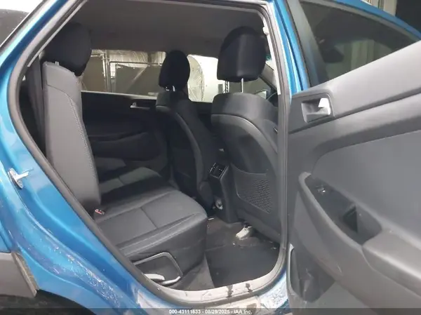 KM8J33ALXKU890651 2019 HYUNDAI TUCSON - Image 8