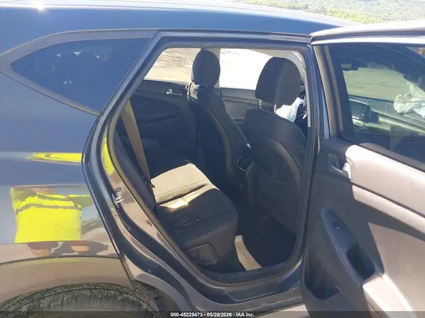 KM8J33ALXKU899396 2019 HYUNDAI TUCSON - Image 8
