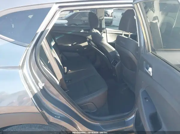 KM8J33ALXKU981466 2019 HYUNDAI TUCSON - Image 8