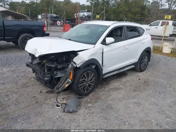 KM8J33ALXLU135405 2020 HYUNDAI TUCSON - Image 2
