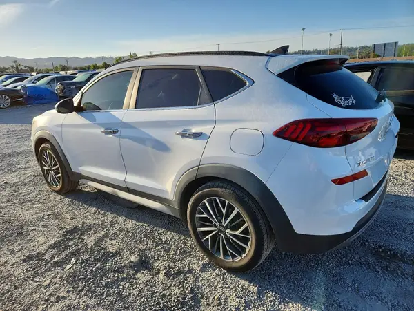 KM8J33ALXLU172566 2020 HYUNDAI TUCSON - Image 2