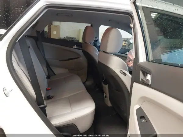 KM8J33ALXLU188475 2020 HYUNDAI TUCSON - Image 8