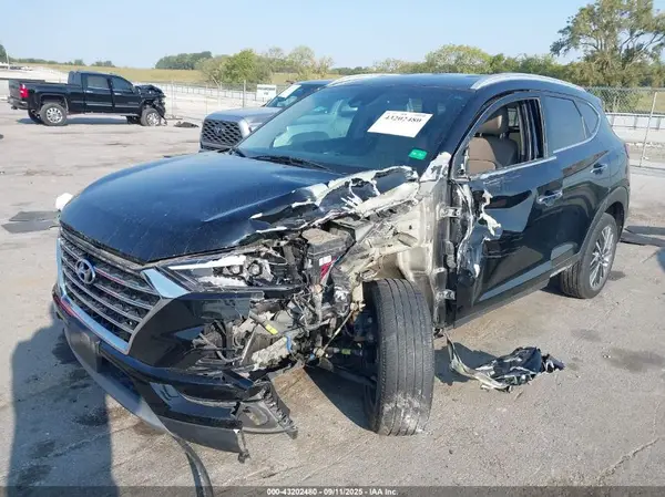 KM8J33ALXMU315596 2021 HYUNDAI TUCSON - Image 2