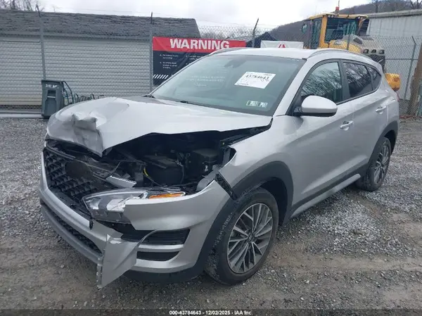 KM8J33ALXMU360246 2021 HYUNDAI TUCSON - Image 2