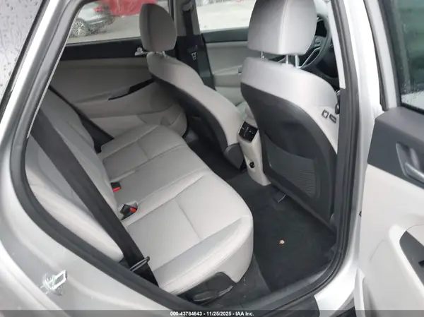 KM8J33ALXMU360246 2021 HYUNDAI TUCSON - Image 8