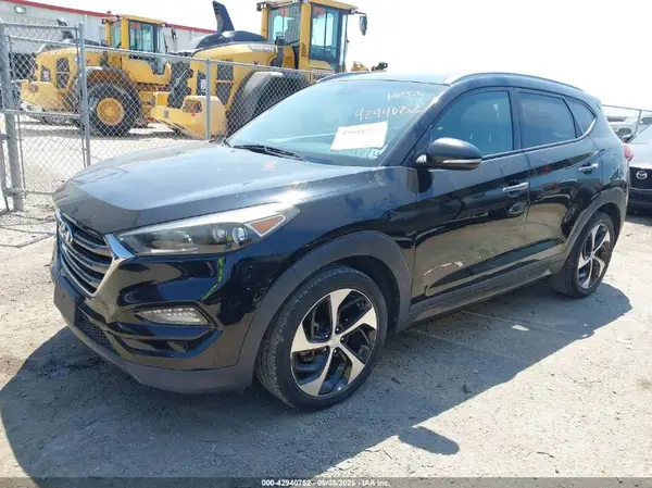 KM8J3CA20GU024827 2016 HYUNDAI TUCSON - Image 2