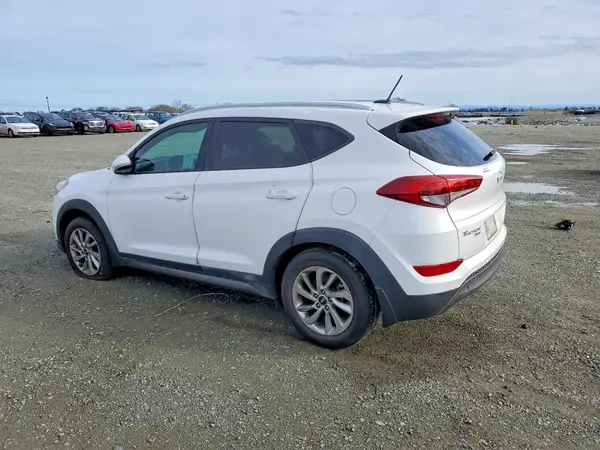 KM8J3CA20GU040218 2016 HYUNDAI TUCSON - Image 2