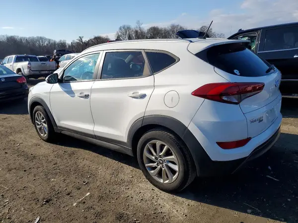 KM8J3CA20GU043247 2016 HYUNDAI TUCSON - Image 2
