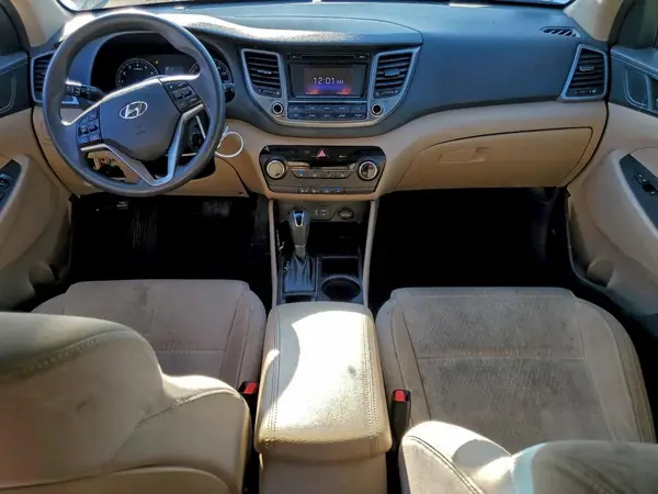 KM8J3CA20GU043247 2016 HYUNDAI TUCSON - Image 8