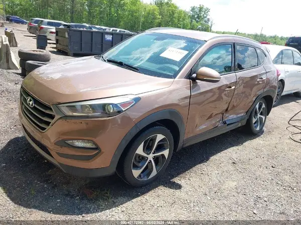 KM8J3CA20GU062106 2016 HYUNDAI TUCSON - Image 2