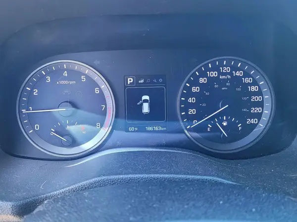 KM8J3CA20GU086566 2016 HYUNDAI TUCSON - Image 8