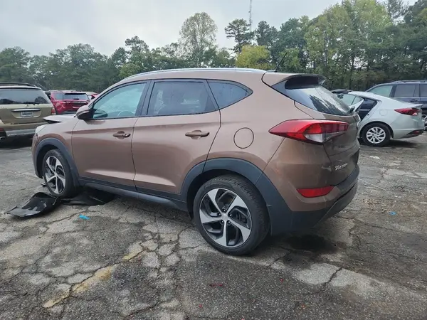 KM8J3CA20GU095526 2016 HYUNDAI TUCSON - Image 2