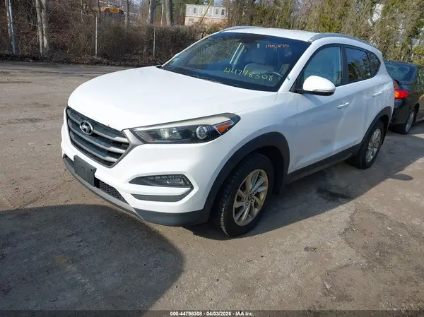 KM8J3CA20GU106816 2016 HYUNDAI TUCSON - Image 2