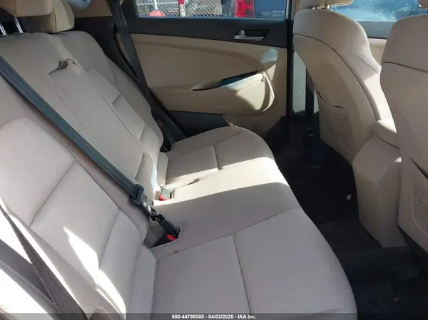 KM8J3CA20GU106816 2016 HYUNDAI TUCSON - Image 8
