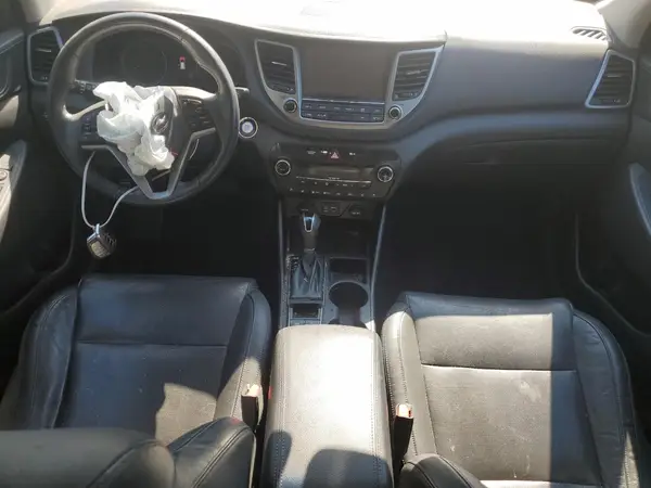 KM8J3CA20GU110235 2016 HYUNDAI TUCSON - Image 8