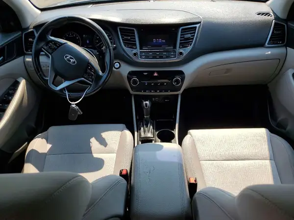 KM8J3CA20GU150895 2016 HYUNDAI TUCSON - Image 8
