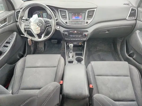 KM8J3CA20GU161671 2016 HYUNDAI TUCSON - Image 8