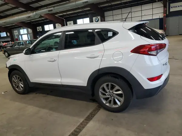 KM8J3CA20GU165042 2016 HYUNDAI TUCSON - Image 2