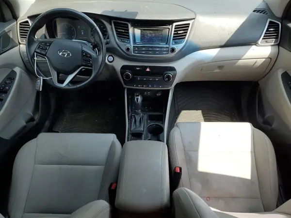 KM8J3CA20GU169401 2016 HYUNDAI TUCSON - Image 8