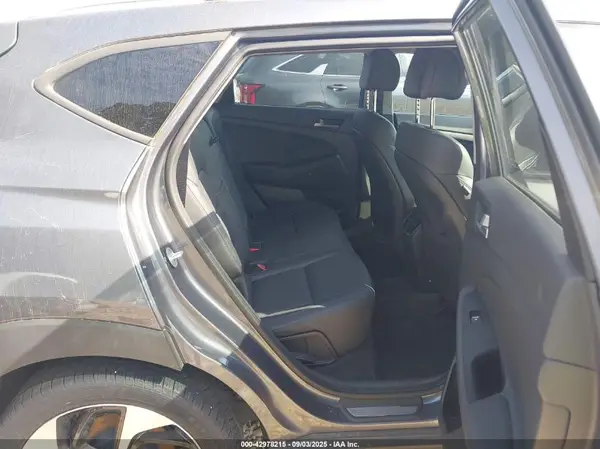 KM8J3CA20GU191544 2016 HYUNDAI TUCSON - Image 8
