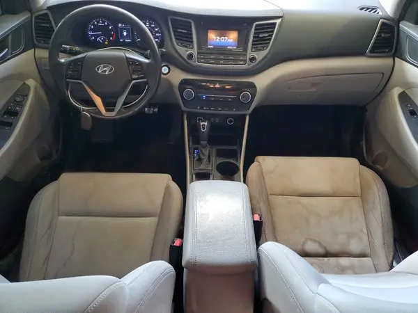 KM8J3CA20GU193858 2016 HYUNDAI TUCSON - Image 8