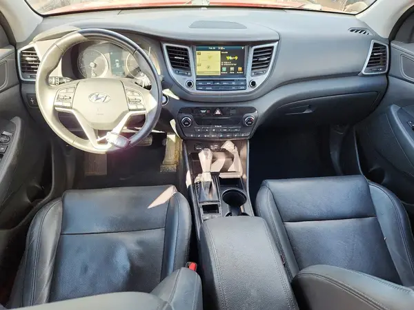 KM8J3CA20GU200937 2016 HYUNDAI TUCSON - Image 8