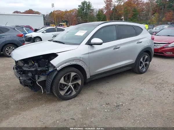 KM8J3CA20GU205183 2016 HYUNDAI TUCSON - Image 2