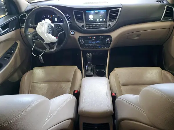 KM8J3CA20GU217463 2016 HYUNDAI TUCSON - Image 8