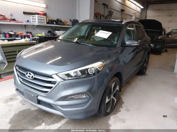 KM8J3CA20GU219875 2016 HYUNDAI TUCSON - Image 2