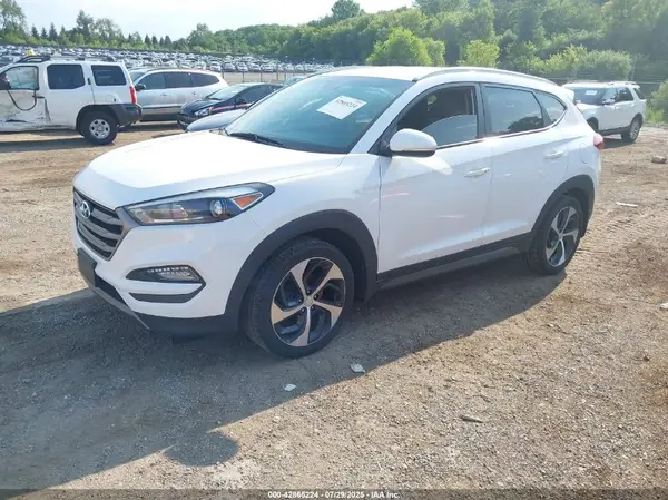 KM8J3CA20GU220749 2016 HYUNDAI TUCSON - Image 2