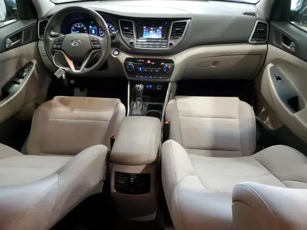 KM8J3CA20HU272576 2017 HYUNDAI TUCSON - Image 8