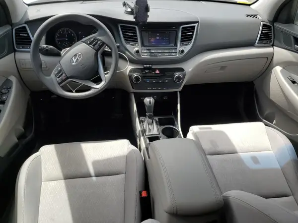 KM8J3CA20HU274036 2017 HYUNDAI TUCSON - Image 8