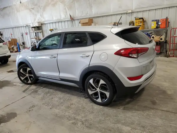 KM8J3CA20HU280032 2017 HYUNDAI TUCSON - Image 2