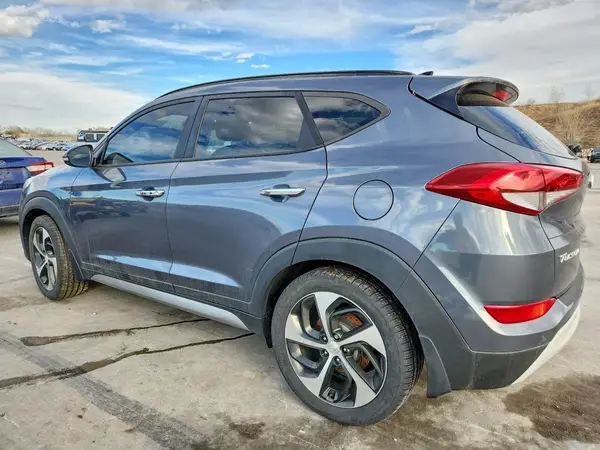 KM8J3CA20HU284128 2017 HYUNDAI TUCSON - Image 2