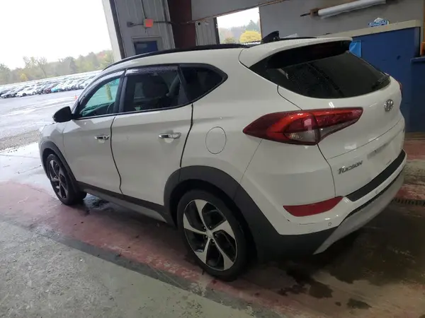 KM8J3CA20HU289085 2017 HYUNDAI TUCSON - Image 2