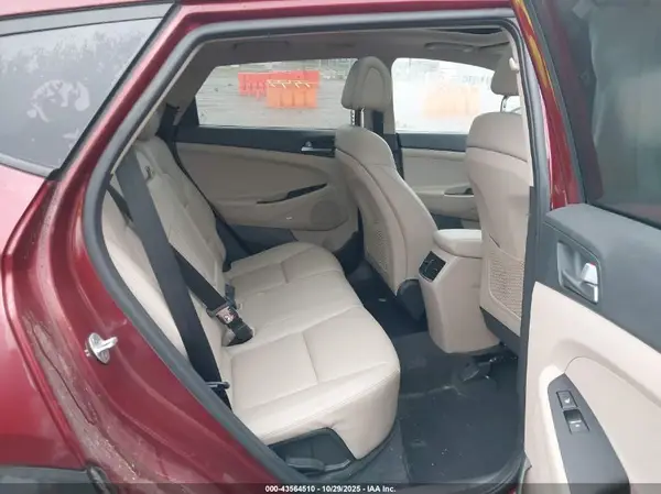 KM8J3CA20HU296389 2017 HYUNDAI TUCSON - Image 8