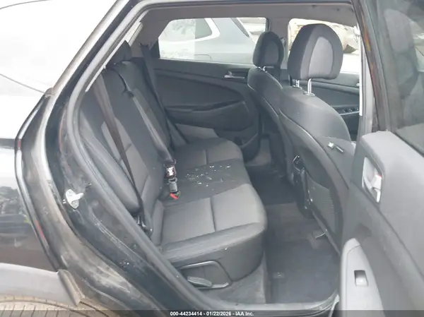KM8J3CA20HU297333 2017 HYUNDAI TUCSON - Image 8