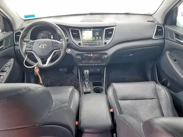 KM8J3CA20HU303731 2017 HYUNDAI TUCSON - Image 8