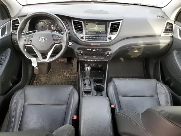 KM8J3CA20HU306564 2017 HYUNDAI TUCSON - Image 8