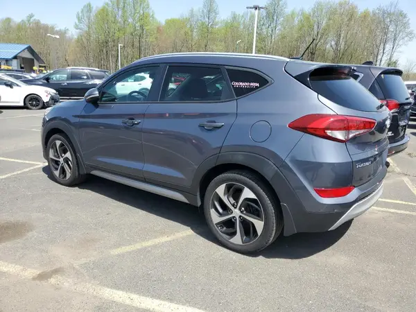 KM8J3CA20HU314423 2017 HYUNDAI TUCSON - Image 2
