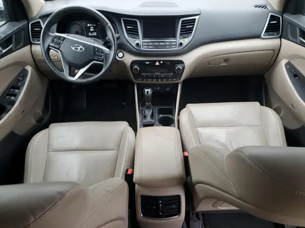 KM8J3CA20HU325518 2017 HYUNDAI TUCSON - Image 8